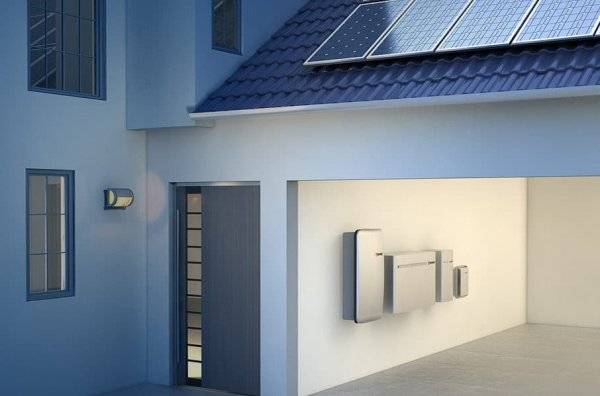 Solar-Battery-vs-Energy-Banking